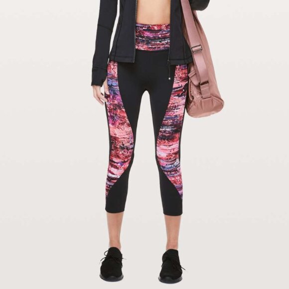 Lululemon Sweat & Repeat Crop *21" Black/Dahliascape Multi 4 - Picture 2 of 15